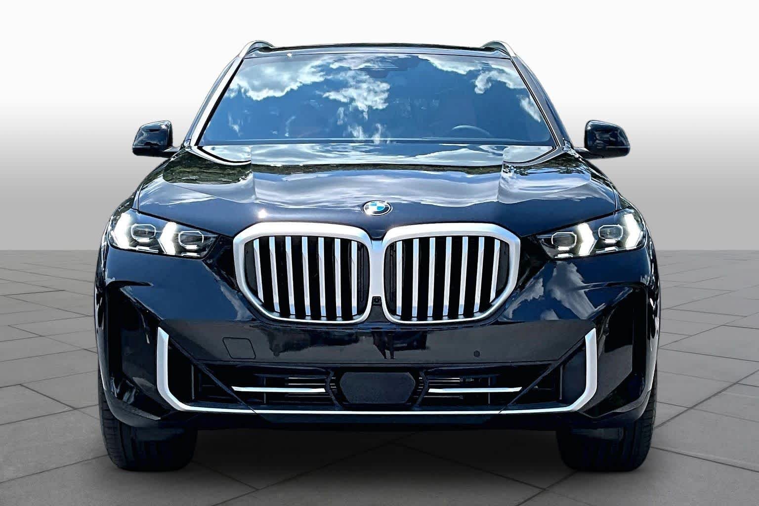New 2026 Black Sapphire Metallic BMW sDrive40i image 3
