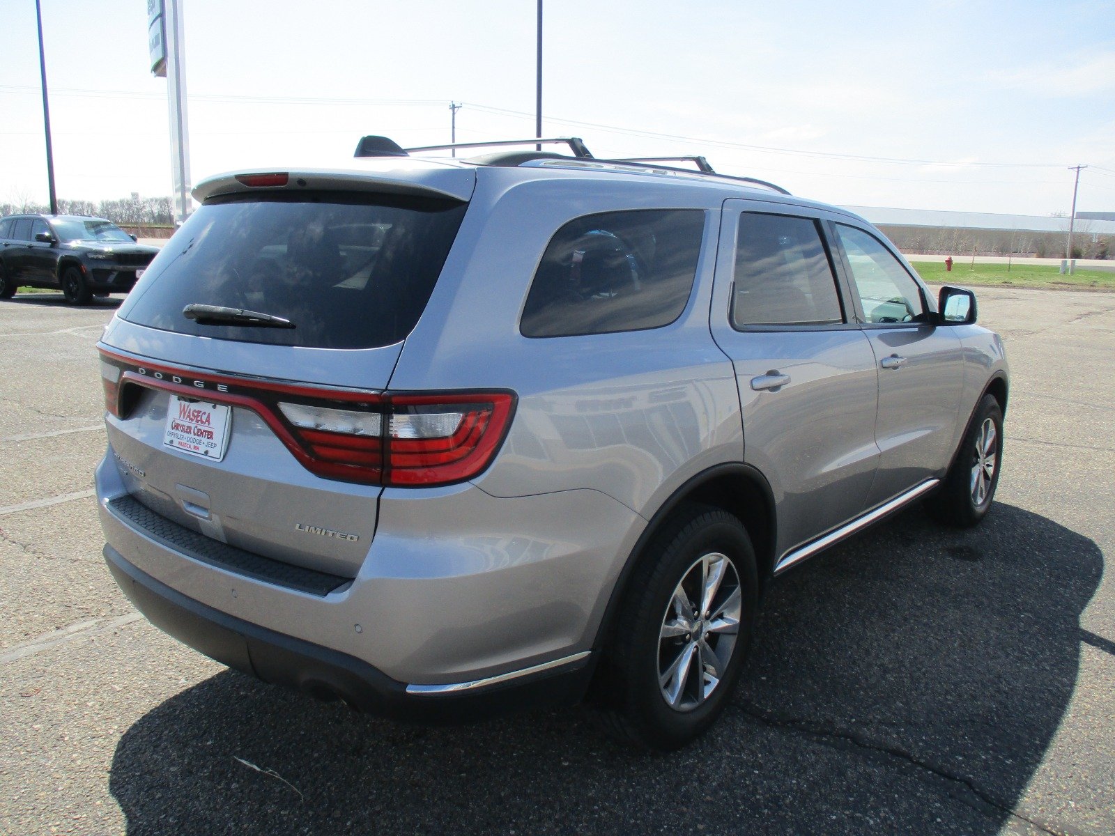 Used 2016 SILVER Dodge Limited image 7