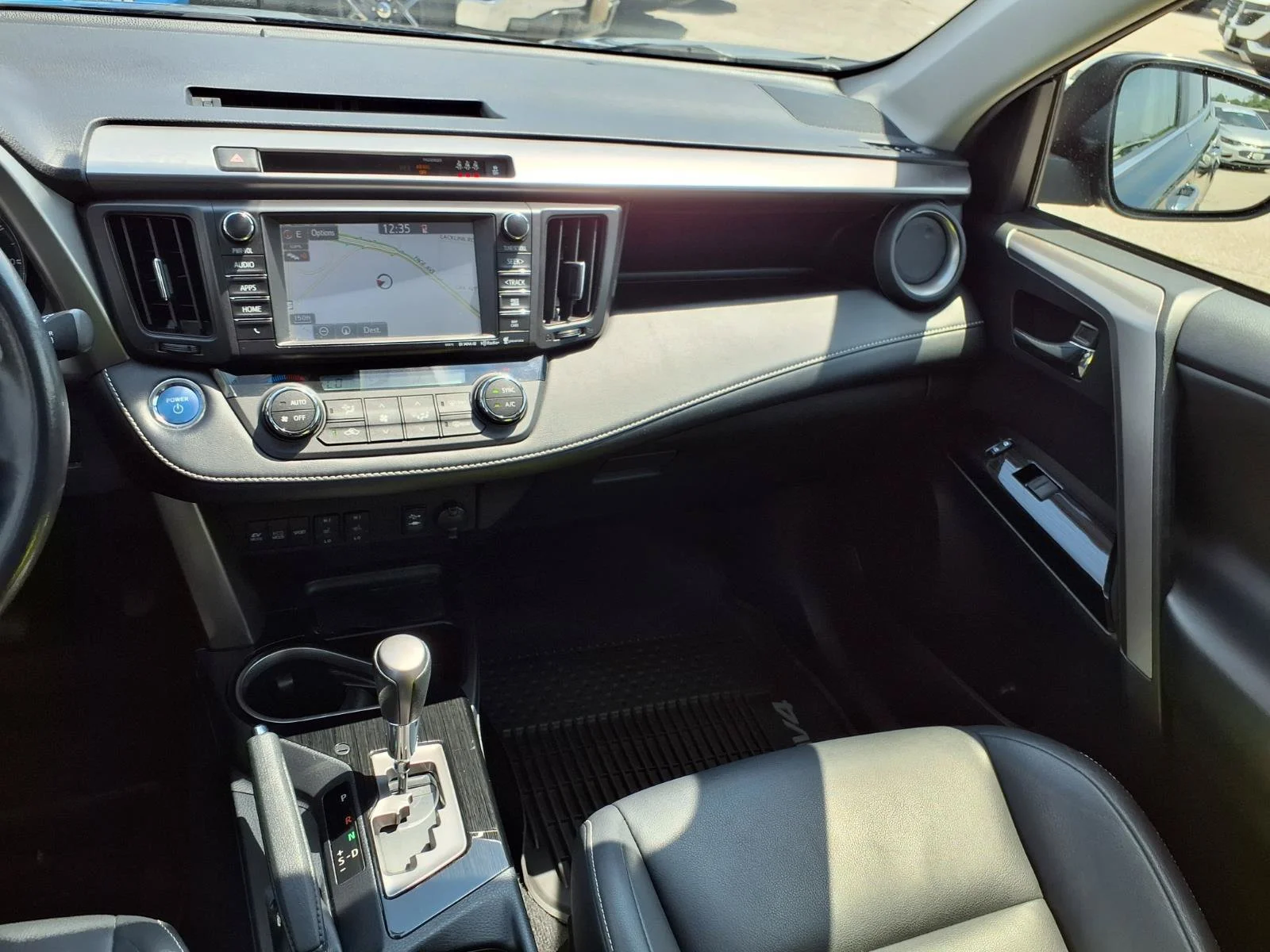 Used 2018 Aqua Toyota Hybrid Limited image 5