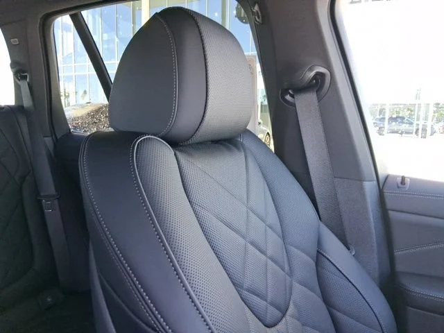 New 2026 Skyscraper Grey Metallic BMW xDrive40i image 18