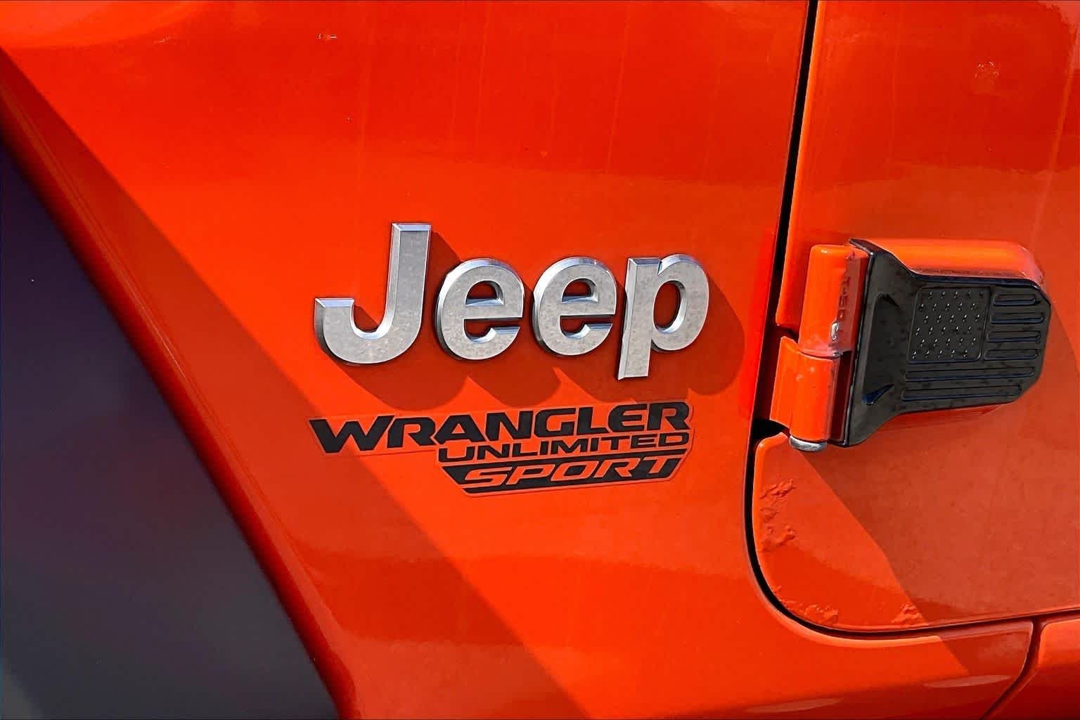 Used 2018 Punk'n Clearcoat Metallic Jeep Sport S image 27