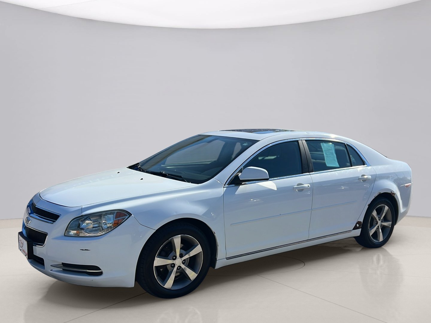 Used 2011 White Chevrolet 1LT image 2