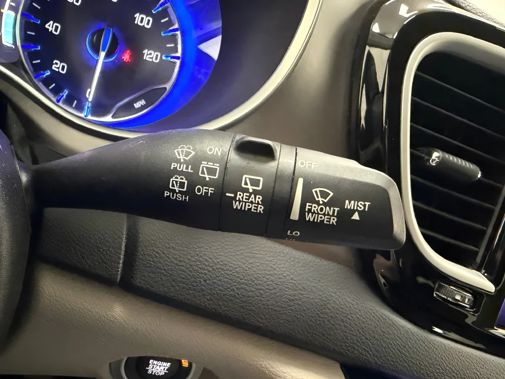 Used 2022 Gray Chrysler Touring L image 19