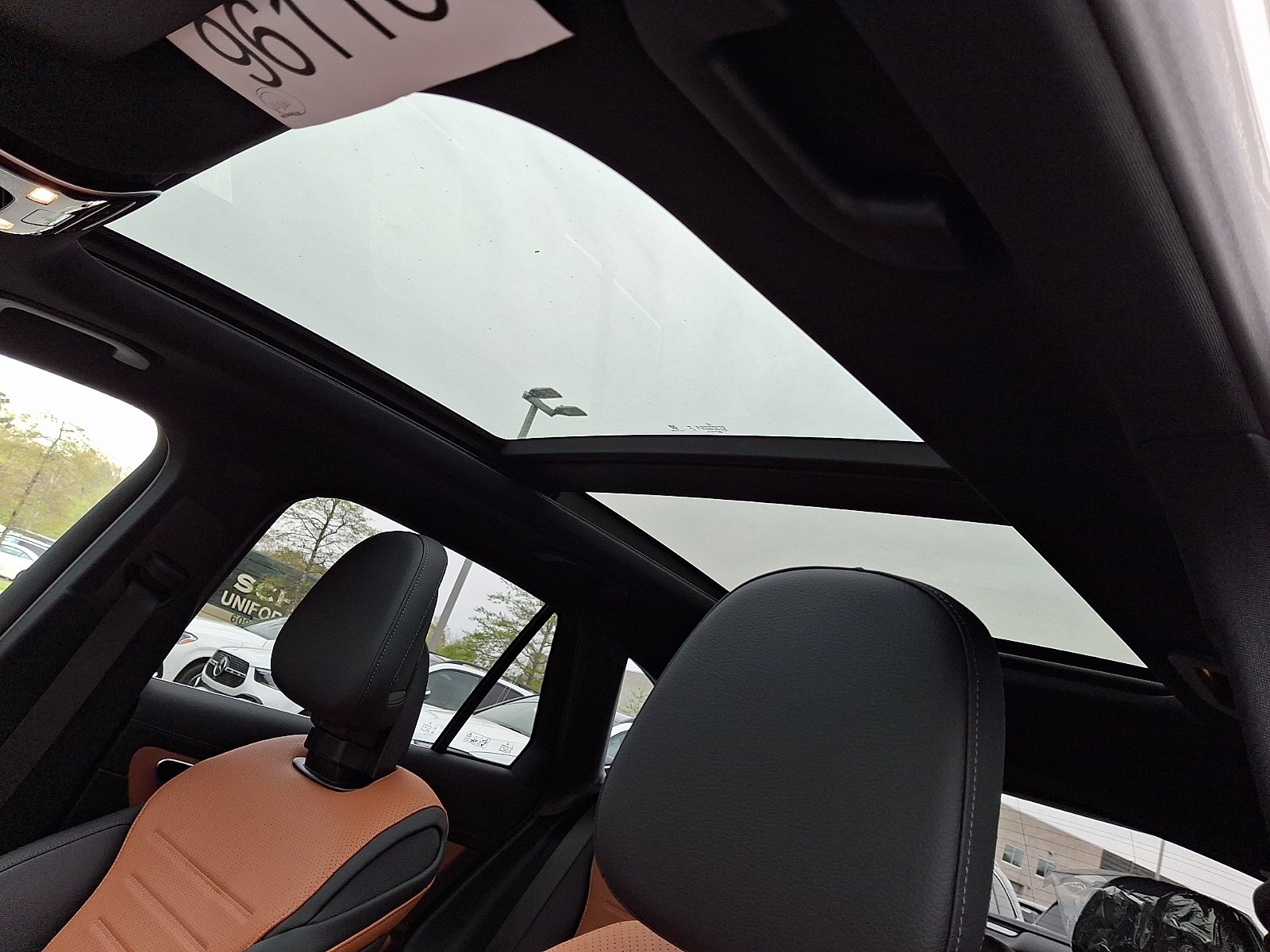 New 2026 Polar White Mercedes-Benz GLC 300 image 9