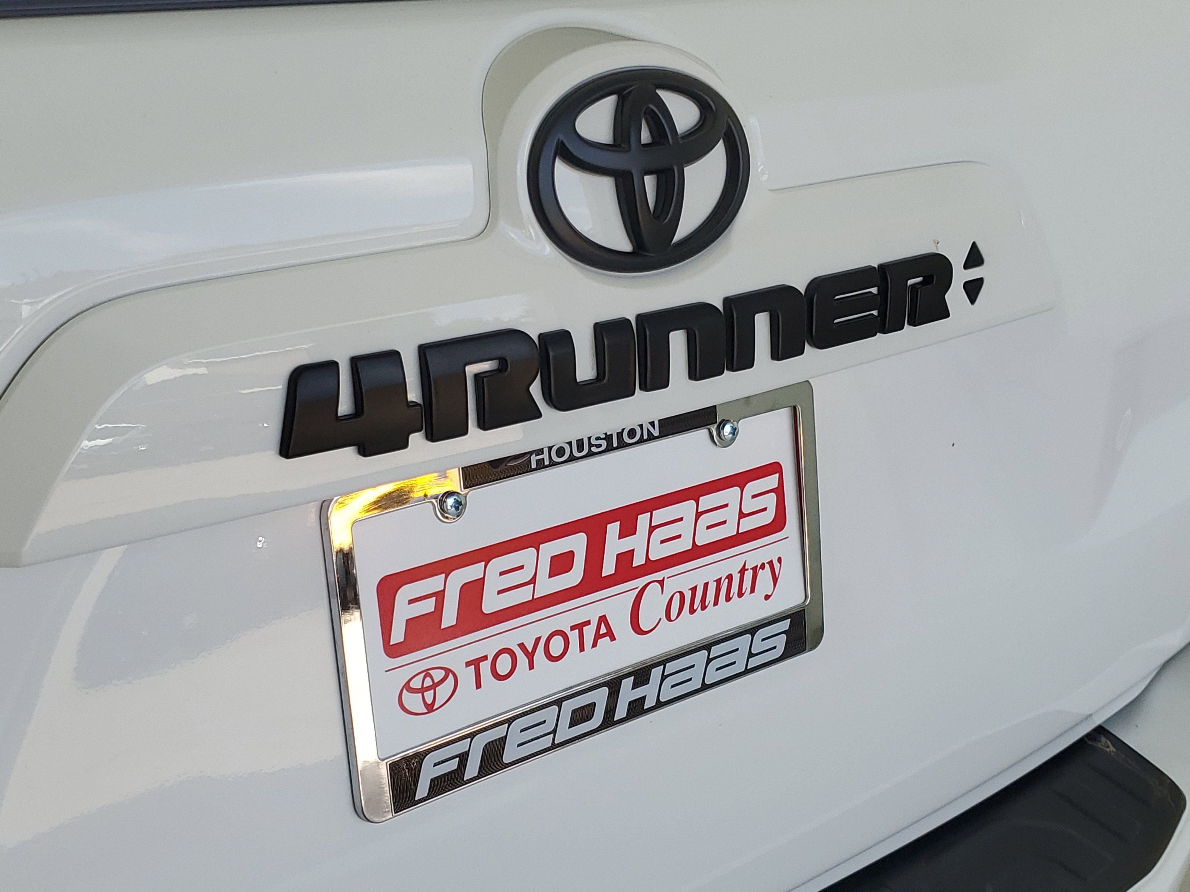 Used 2023 Ice Cap Toyota SR5 Premium image 8