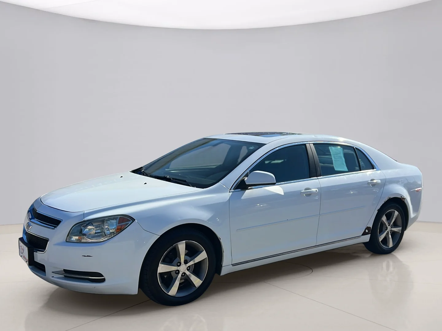 Used 2011 White Chevrolet 1LT image 2