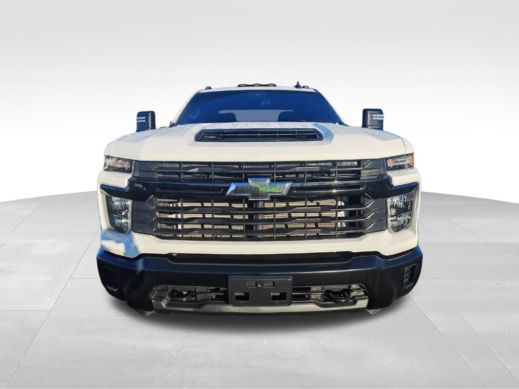 Used 2024 White Chevrolet Work Truck image 8