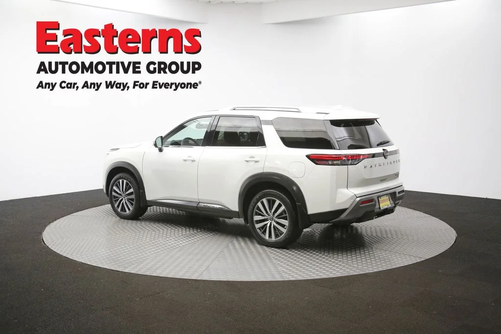 Used 2022 White Nissan Platinum image 67