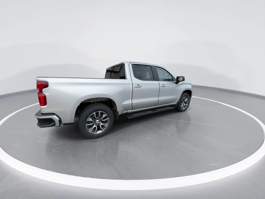 Used 2019 Silver Chevrolet RST image 8