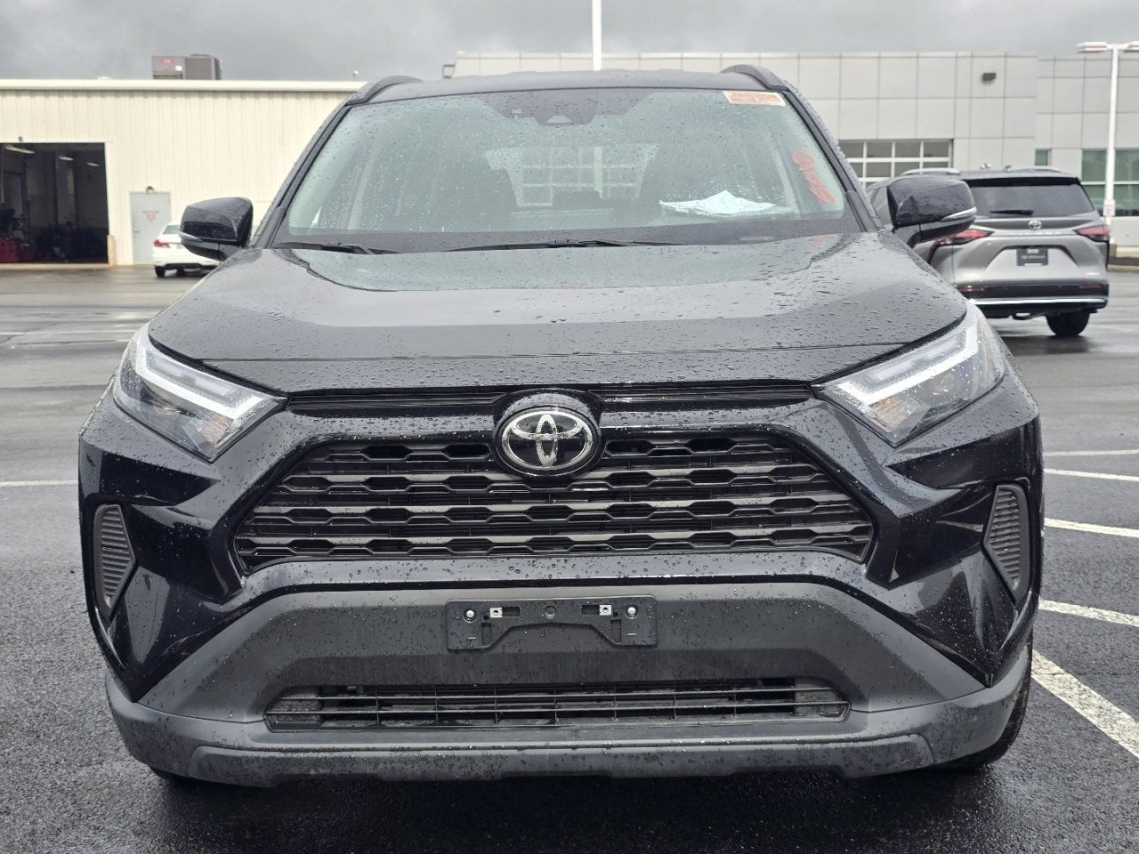 2025 Toyota RAV4 XLE - Photo 2