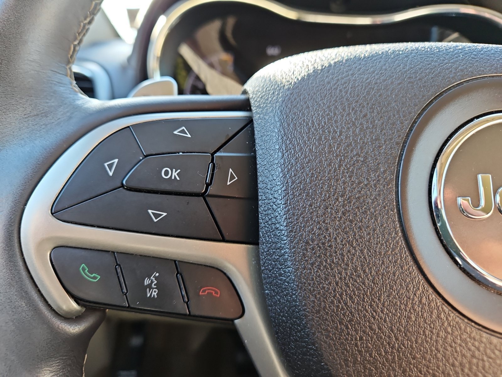 Used 2017 Black Jeep Overland image 25