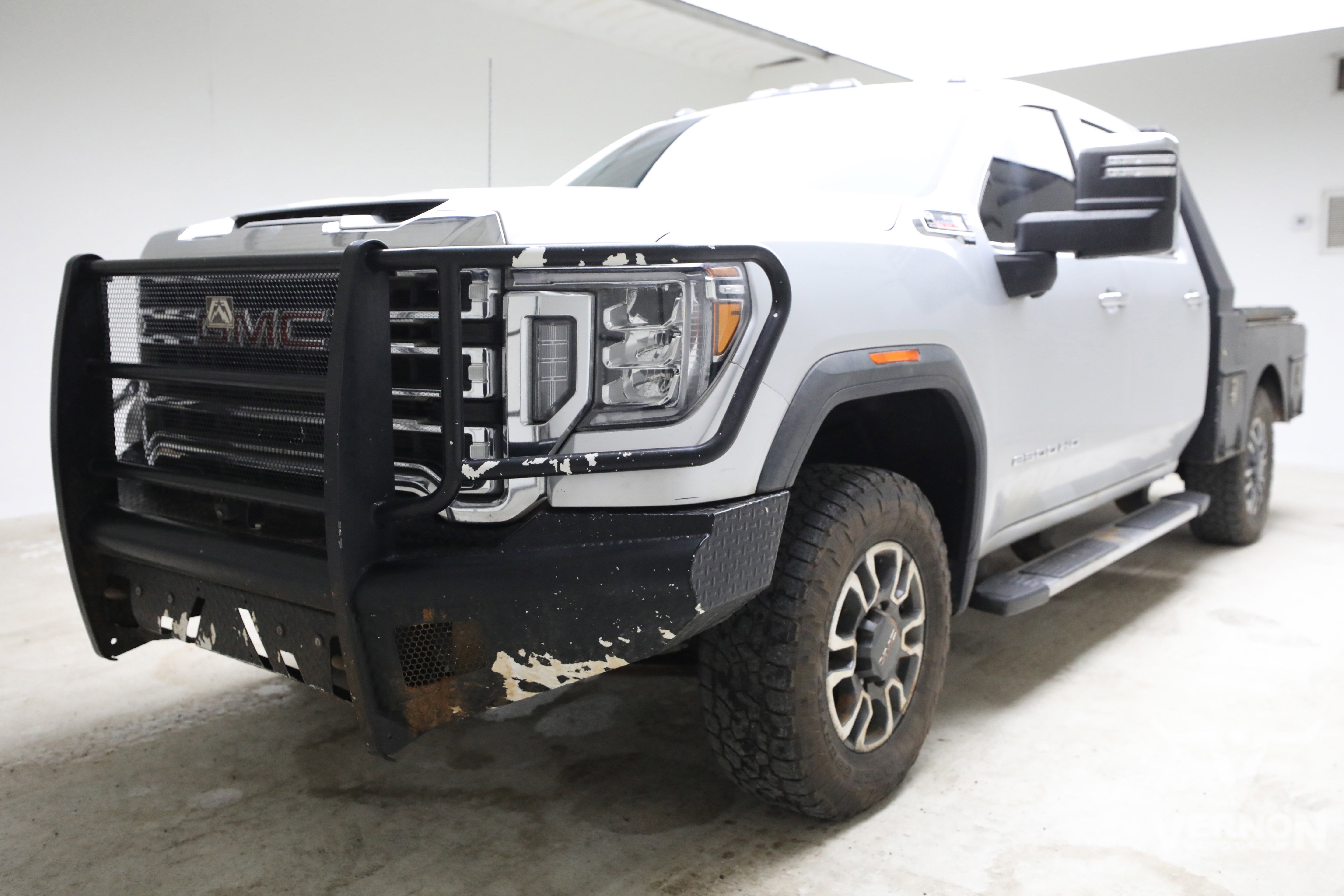 2022 GMC Sierra 4WD Crew Cab Standard Box SLT's photo