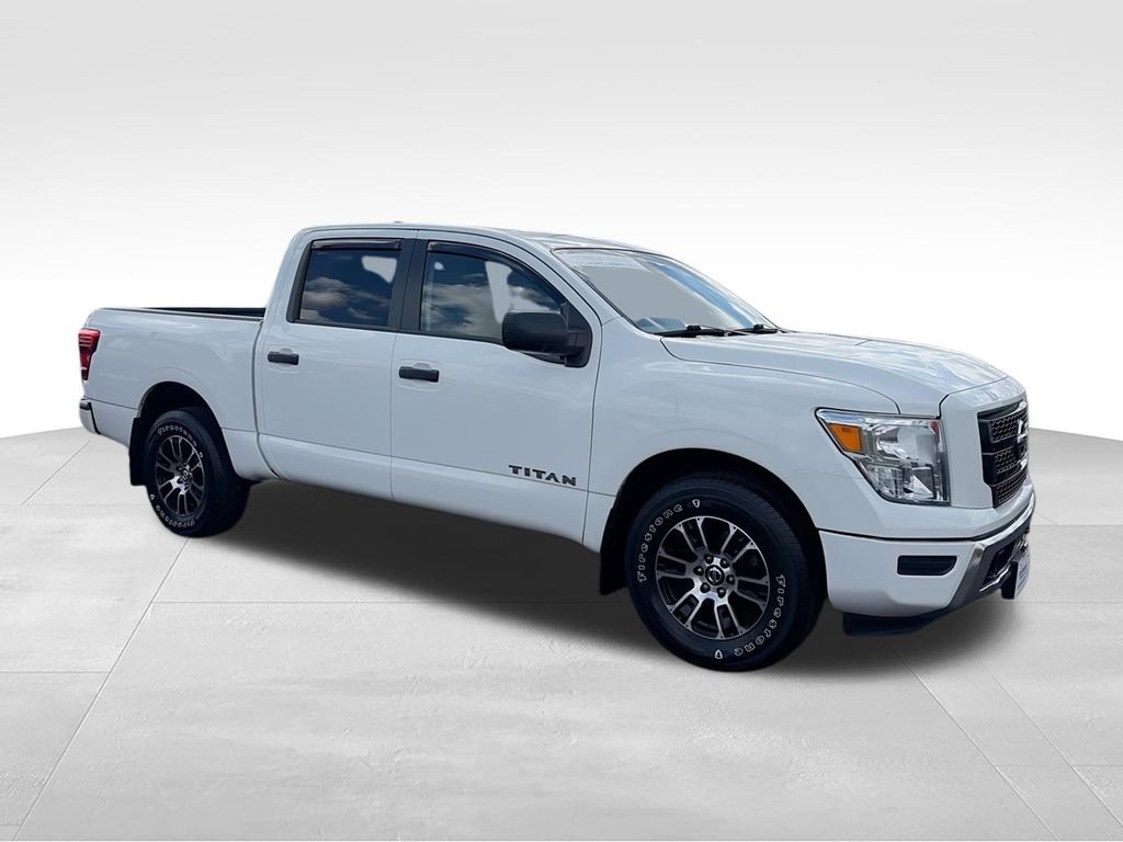 Certified Used 2022 White Nissan SV image 3