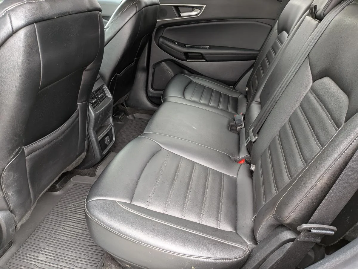 Used 2019 White Ford Sel Awd image 16
