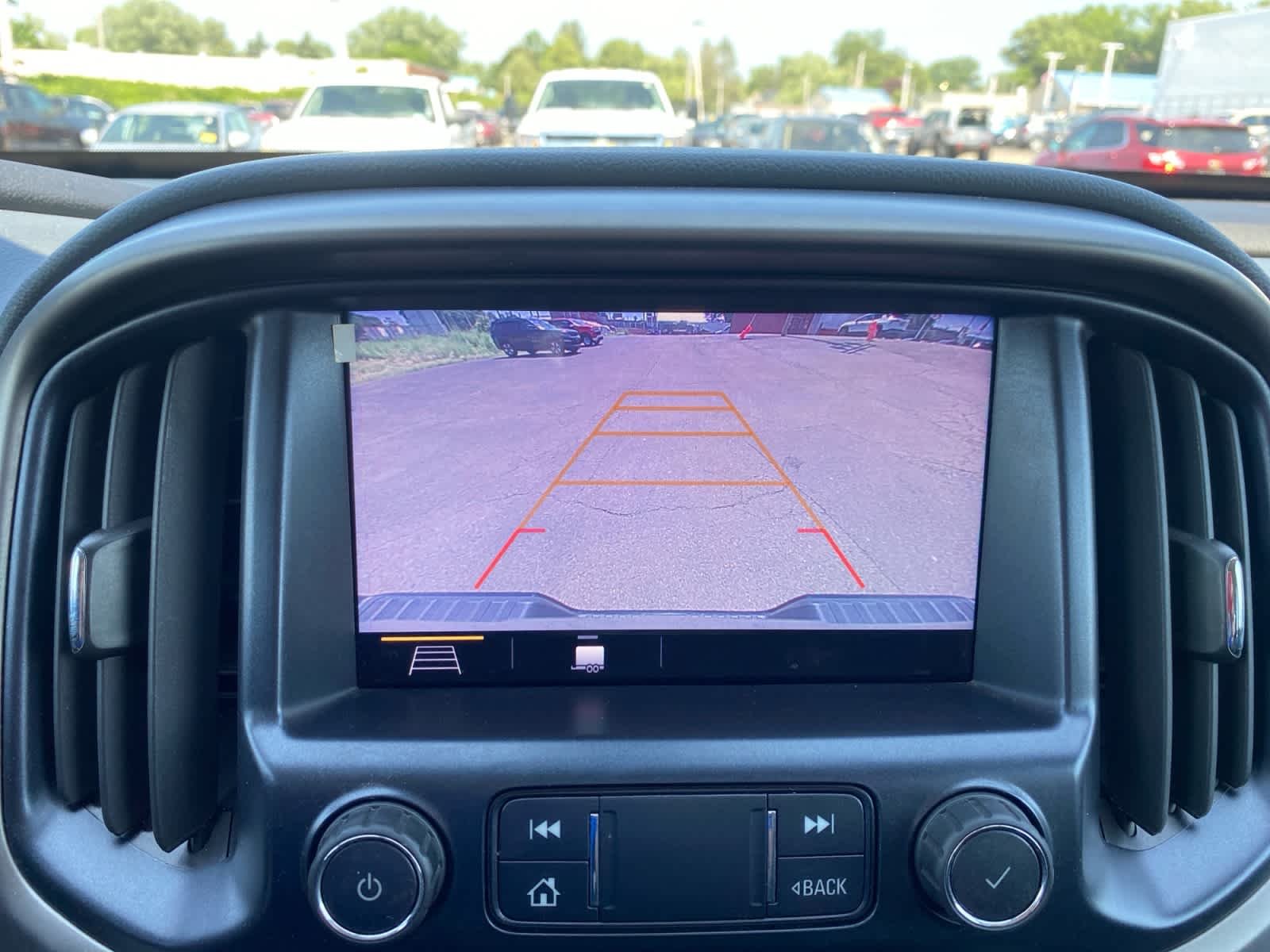 Used 2019 BLACK Chevrolet 4WD Z71 image 29