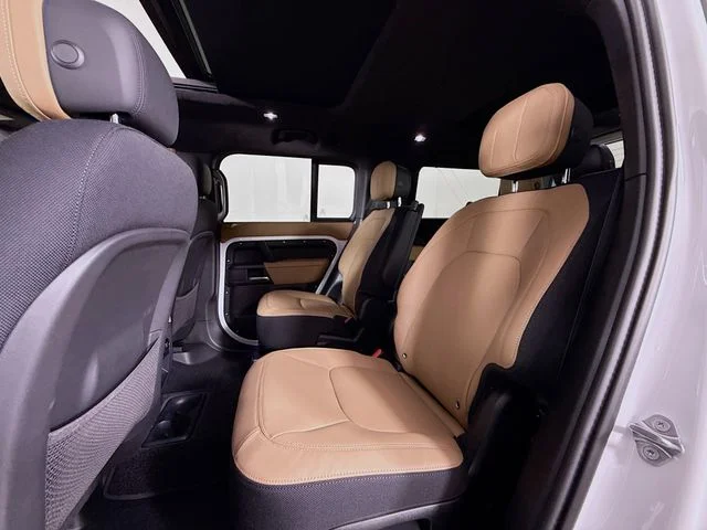New 2026 Fuji White Land Rover V8 image 24