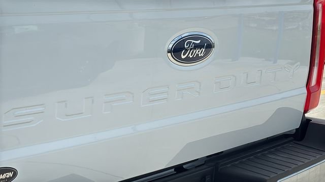 2026 Ford F-350 Super Duty XL - Photo 12