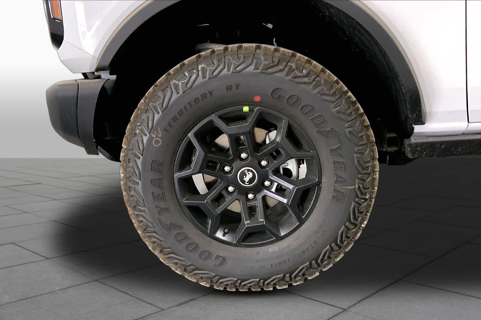 New 2026 Oxford White Ford Badlands® image 9