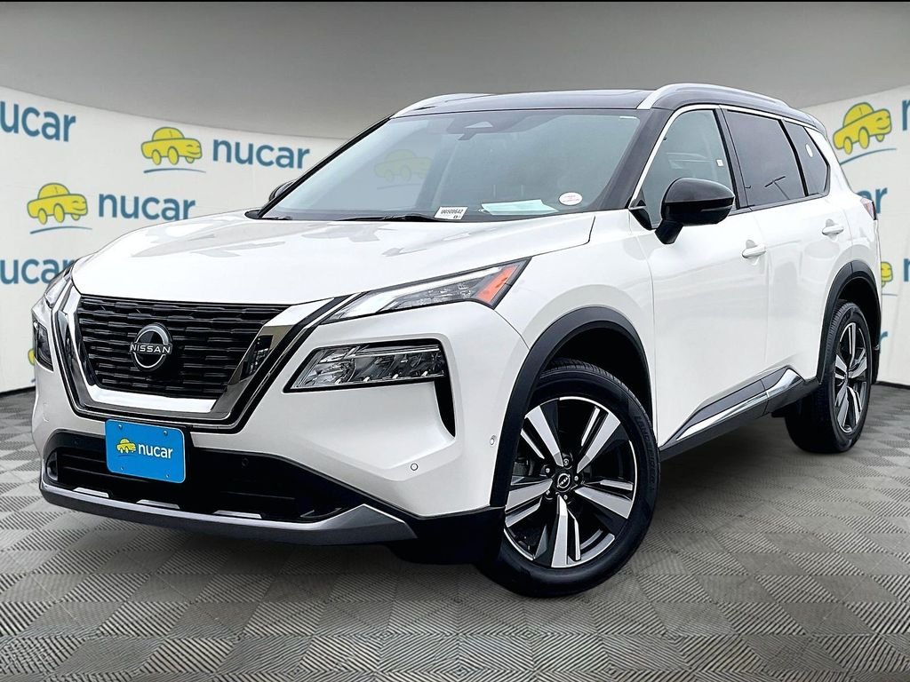 Used 2023 Pearl White Tricoat/Super Black Nissan SL image 3