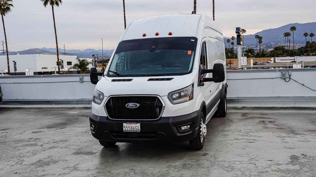 Used 2024 Oxford White Ford Base image 4