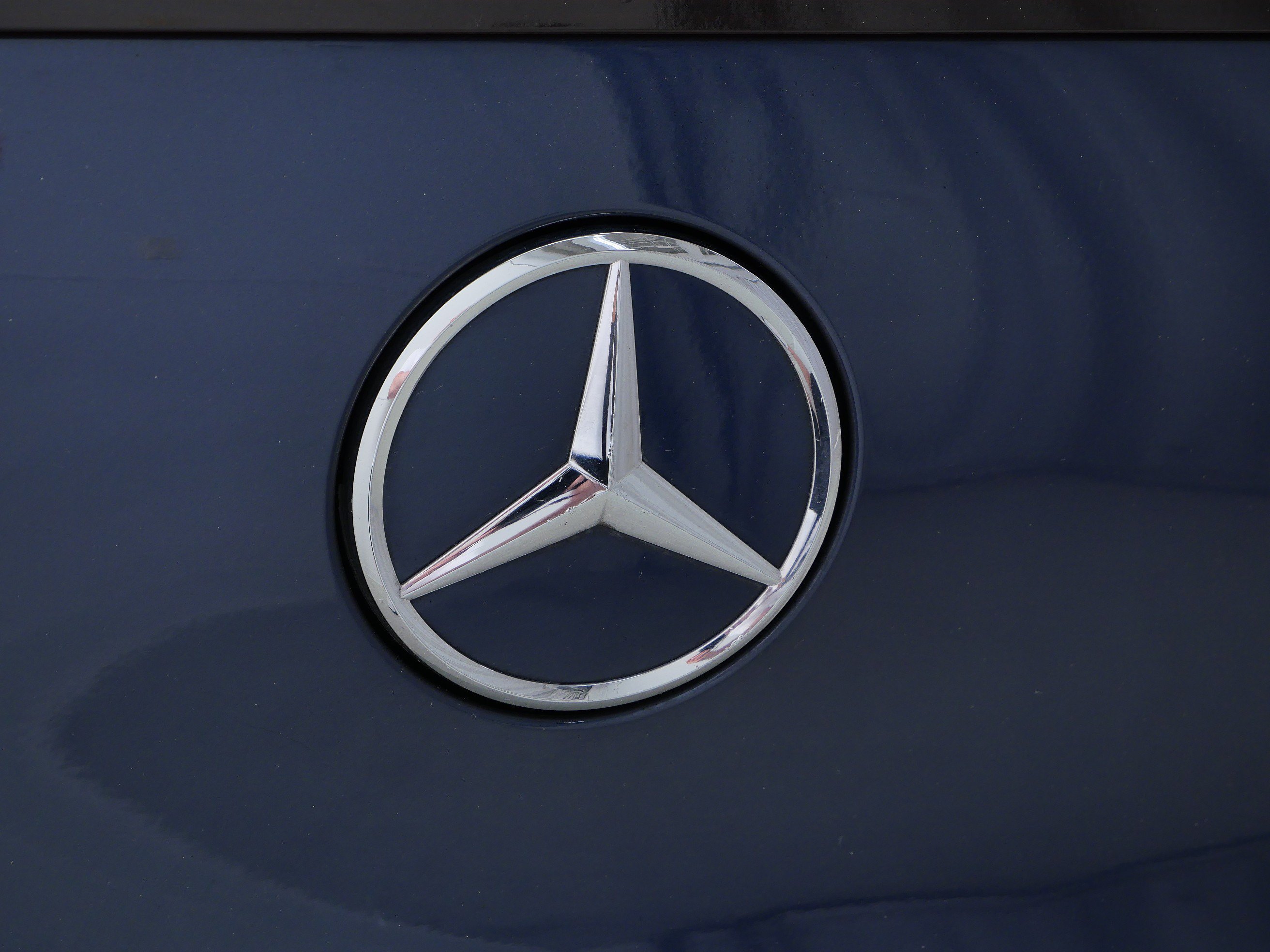Certified Used 2023 Twilight Blue Metallic Mercedes-Benz EQE 500 image 7