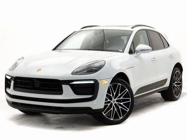 2025 Porsche Macan's photo