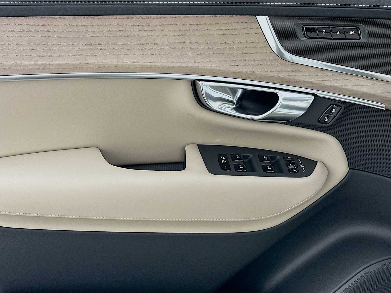 New 2026 Crystal White Volvo Core image 17