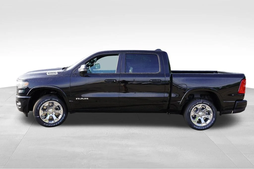 New 2026 Diamond Black Crystal Pearl-Coat Exterior Paint RAM Big Horn image 6