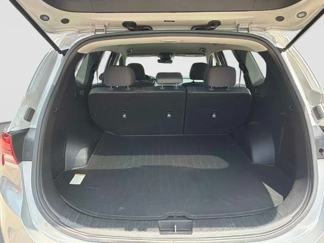 Used 2022 Silver Hyundai SEL image 12