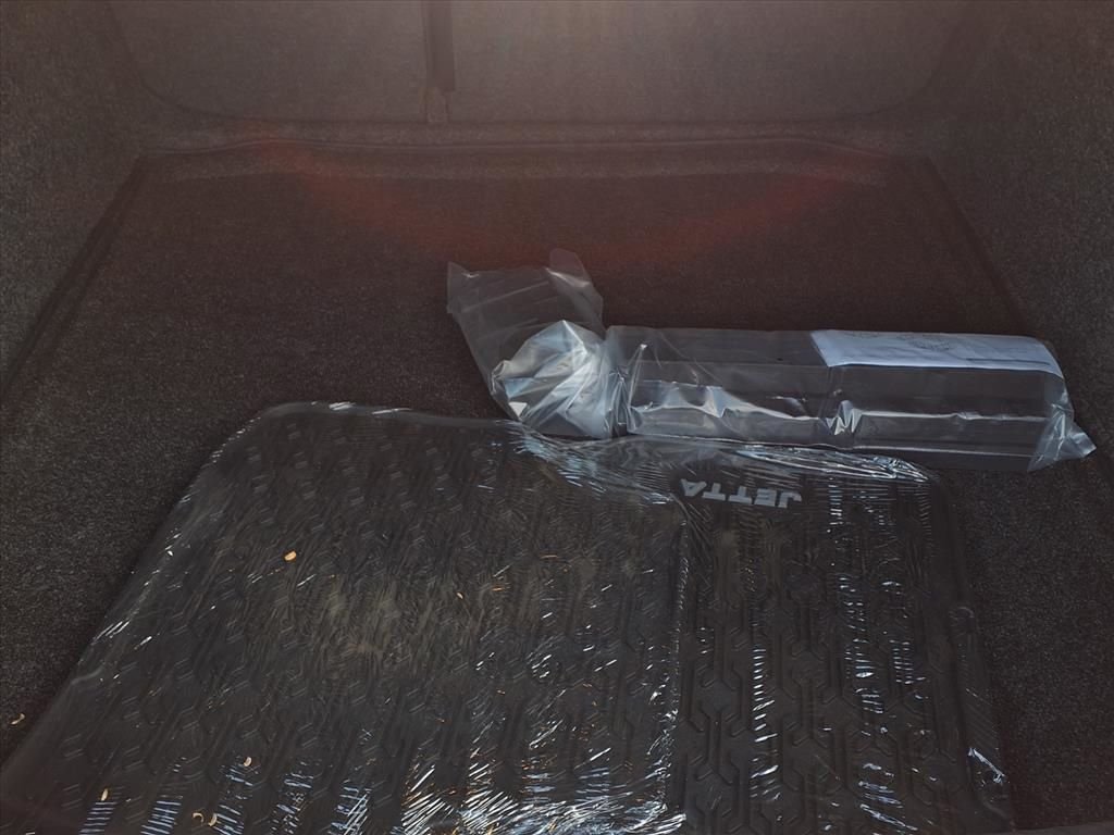 2025 Volkswagen Jetta Sport - Photo 6