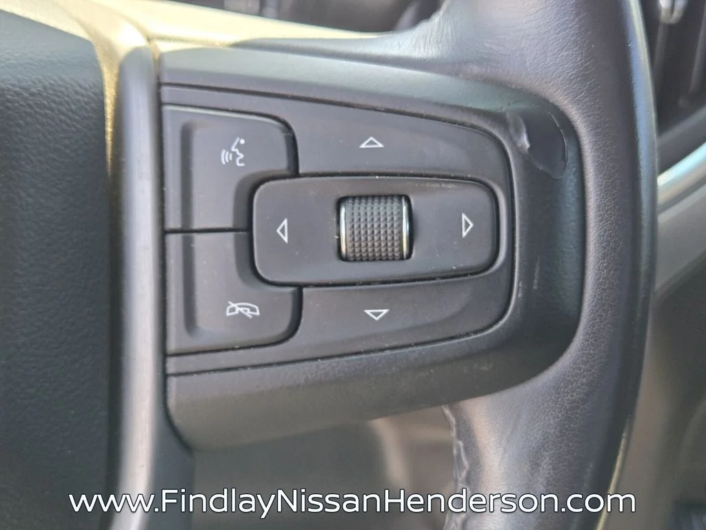 Used 2021 Silver GMC Denali image 25