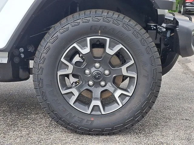 New 2026 White Jeep Sahara image 7