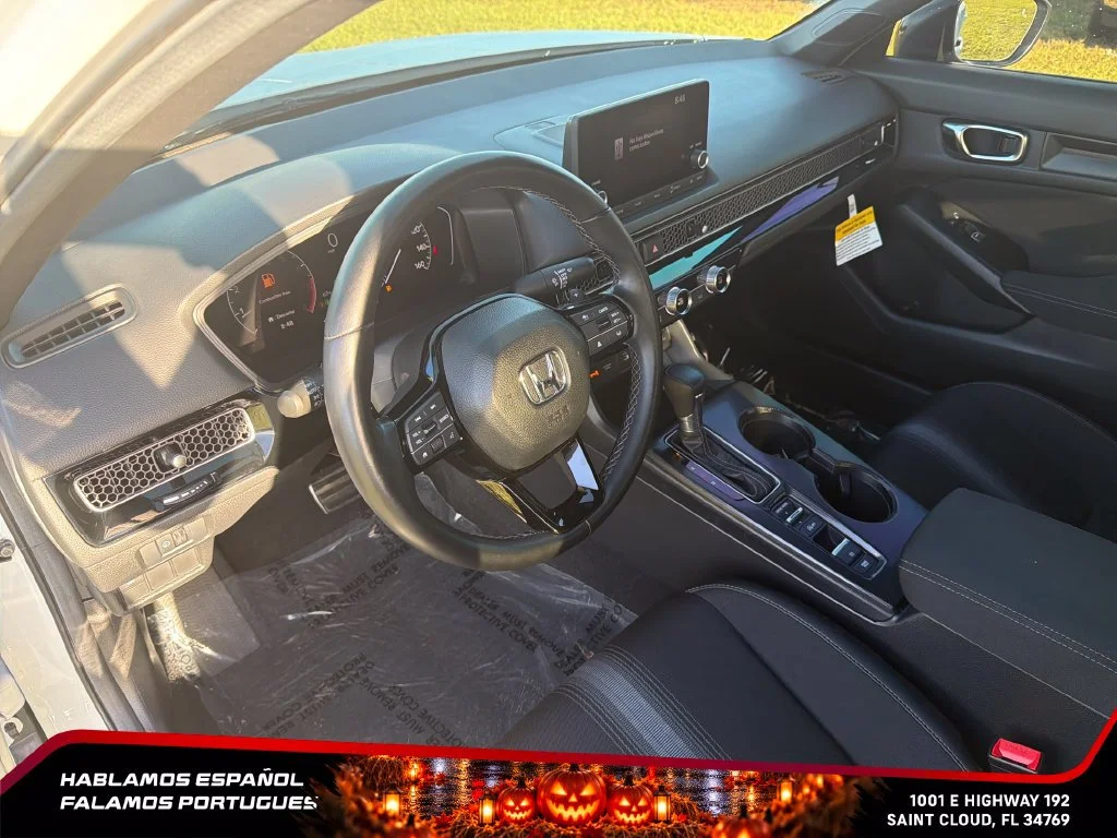 Used 2025  Honda Sport image 16