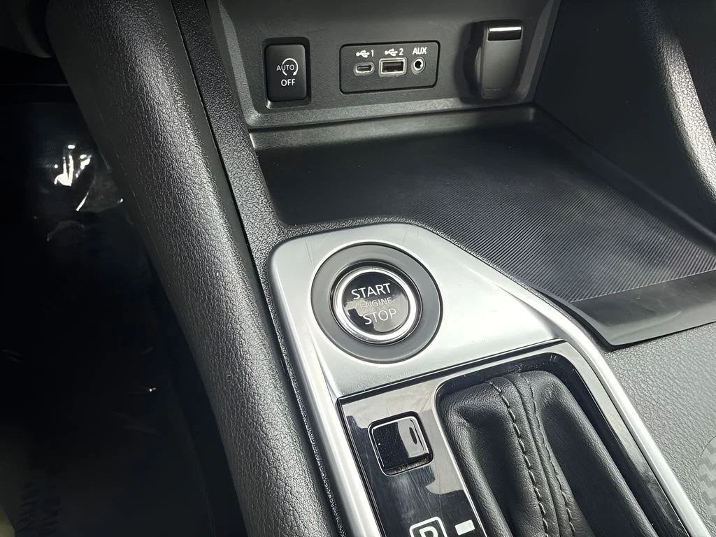 Used 2024 Blue Nissan SV image 17