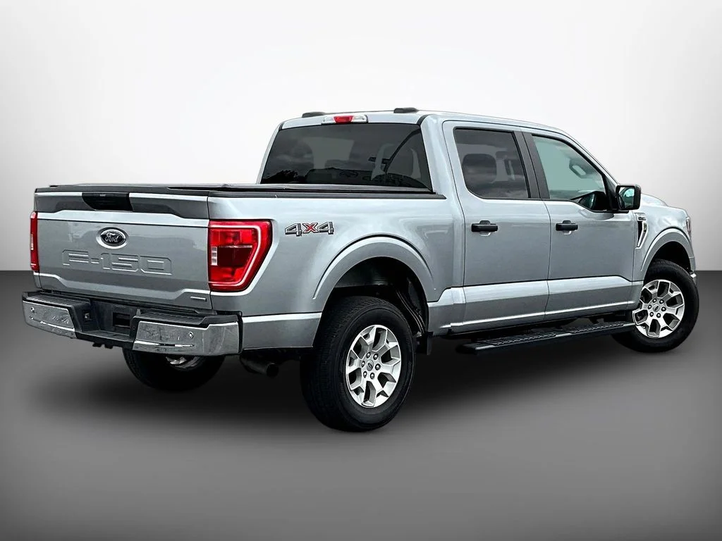 Used 2023 Silver Ford XLT image 6