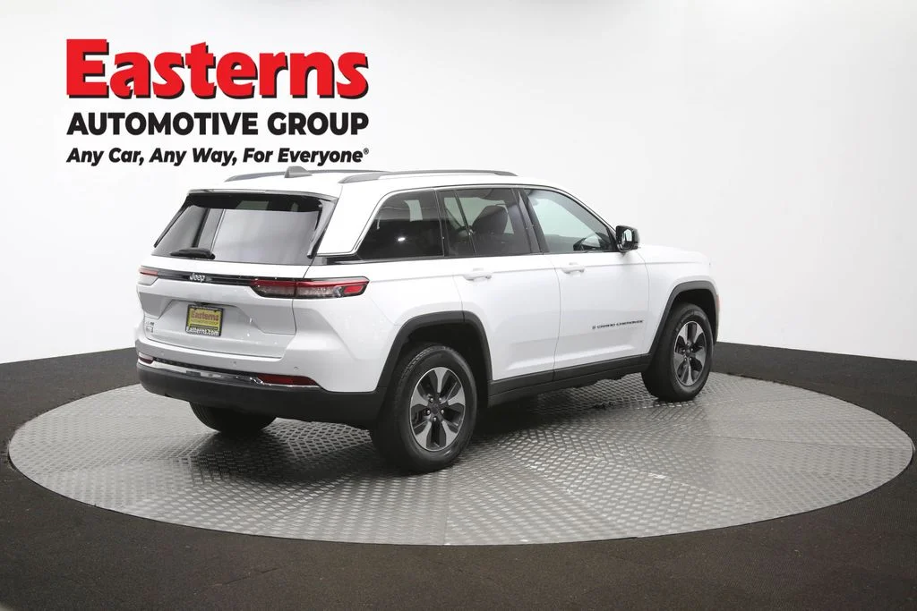 Used 2022 White Jeep 4xe image 44
