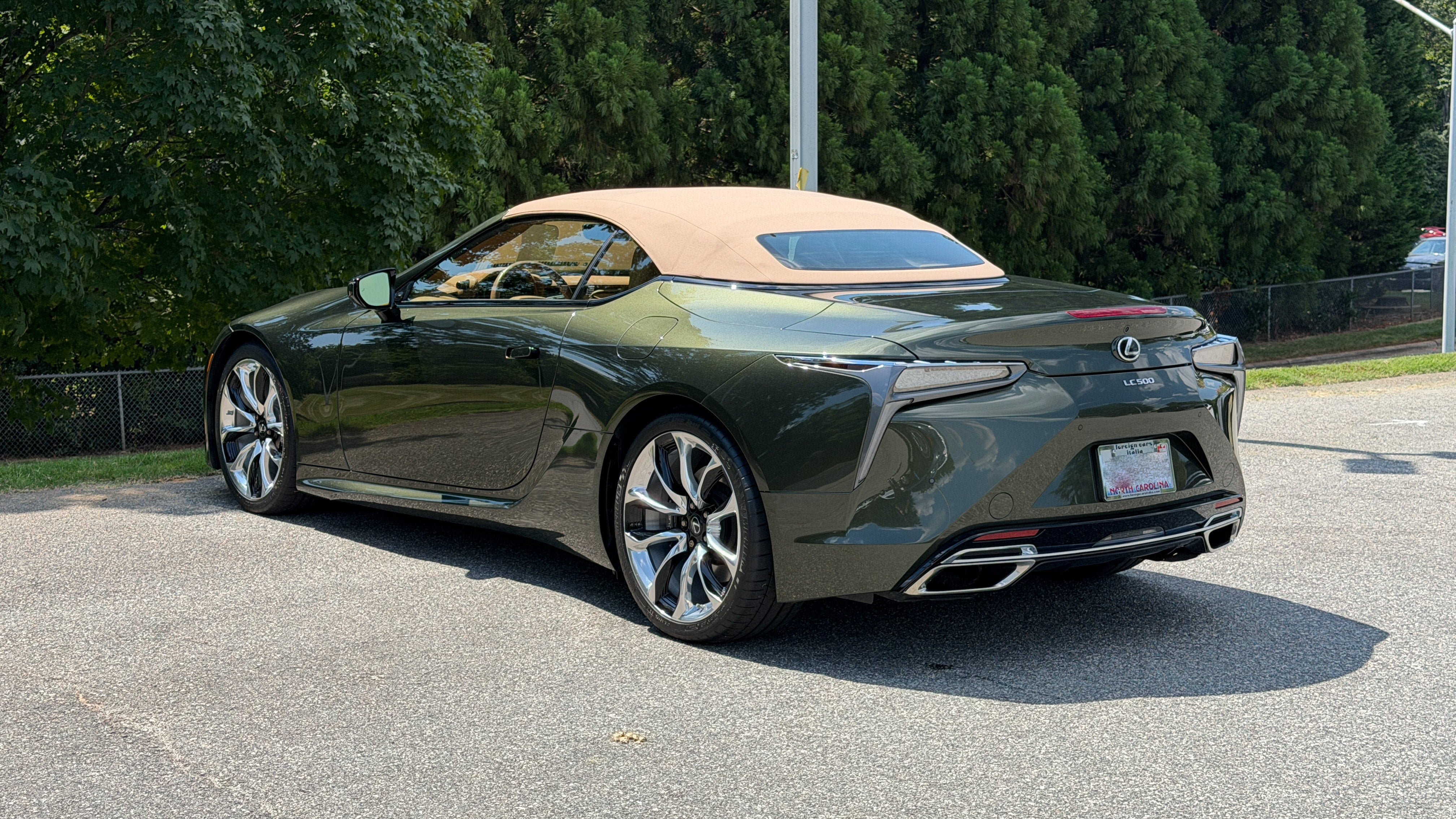 Used 2021 Nori Green Pearl Lexus 500 image 6