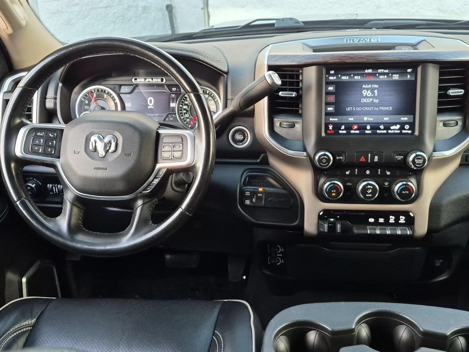 Used 2021 Granite Crystal Metallic Clearcoat Ram Laramie image 31