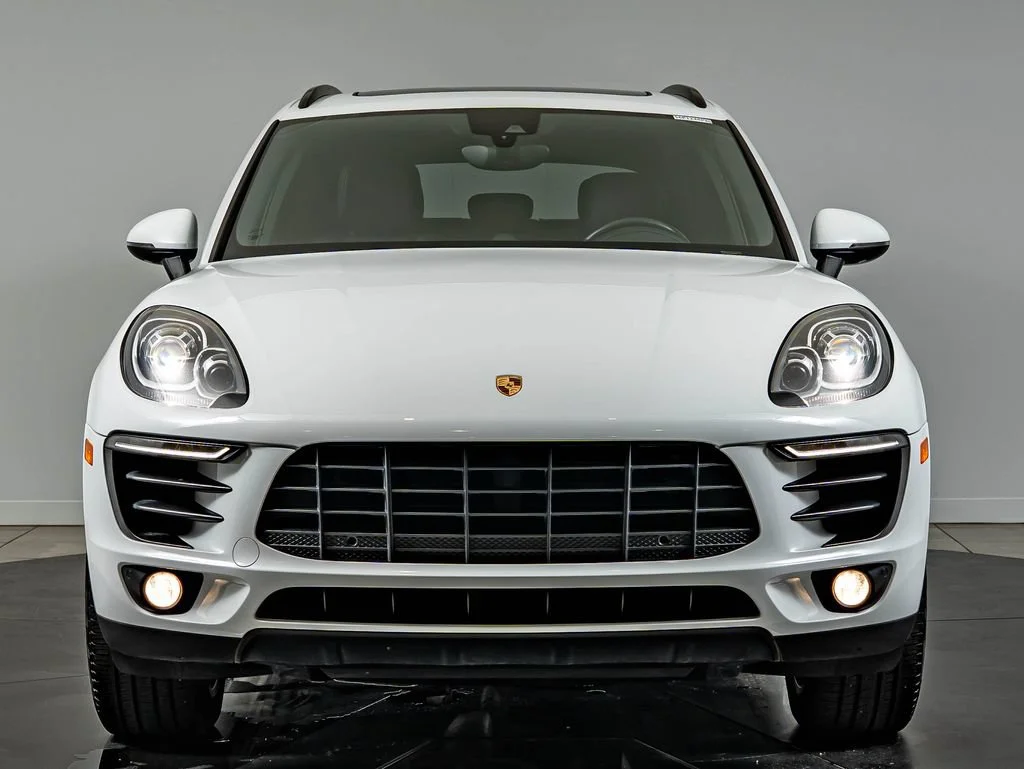Used 2018 White Porsche  image 11