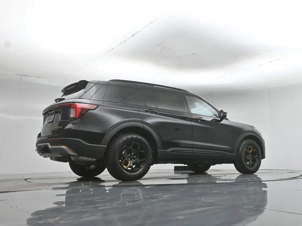 New 2026 Agate Black Metallic Ford Tremor image 49