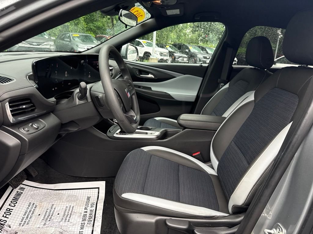 Used 2024 Gray Buick Preferred image 9