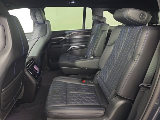 2025 Cadillac Escalade IQ Sport 1 - Photo 19