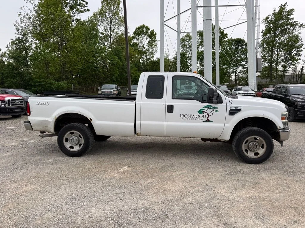 Used 2008 White Ford XL image 23