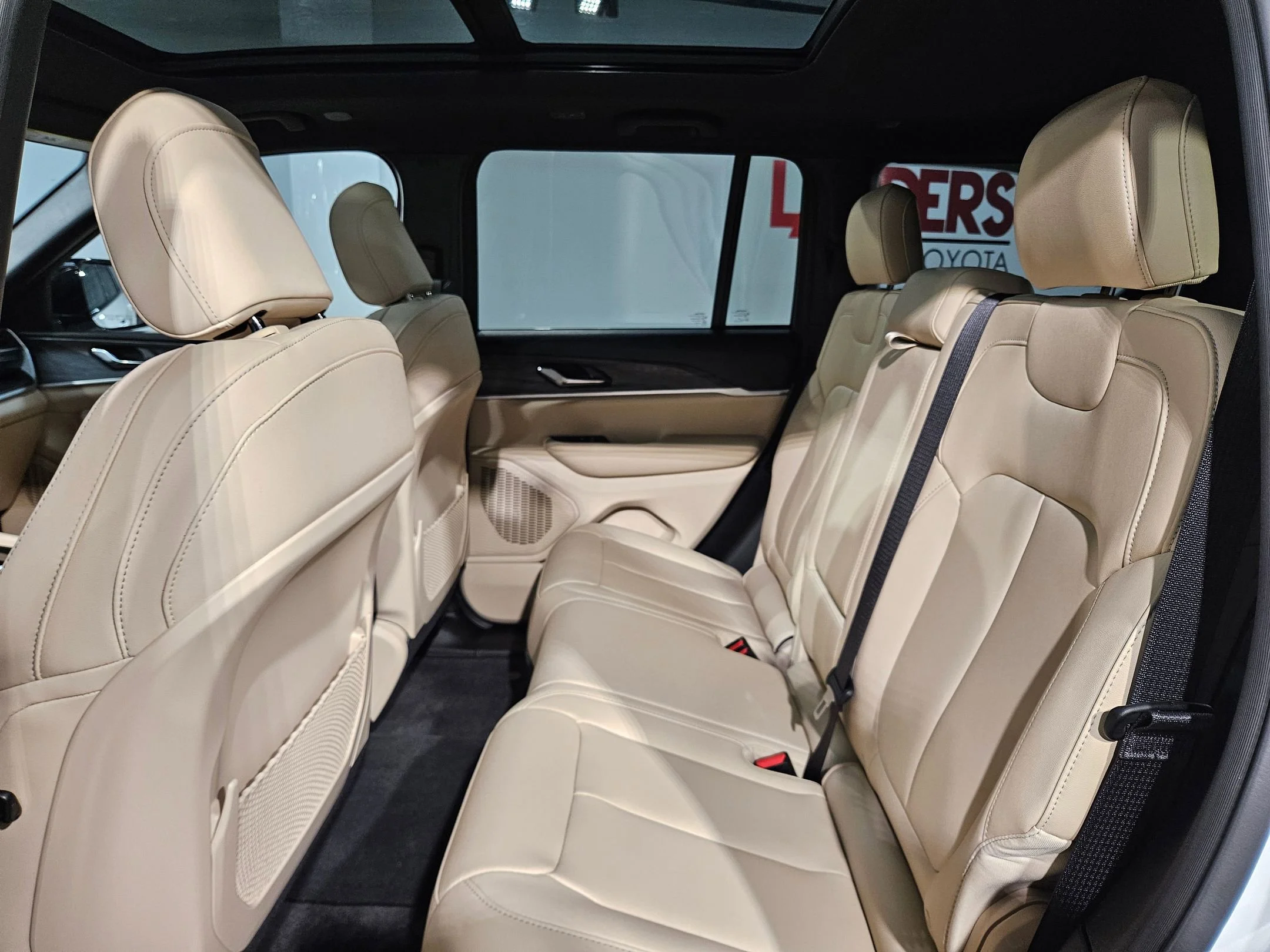 Used 2025 Bright White Clearcoat Jeep Limited image 37