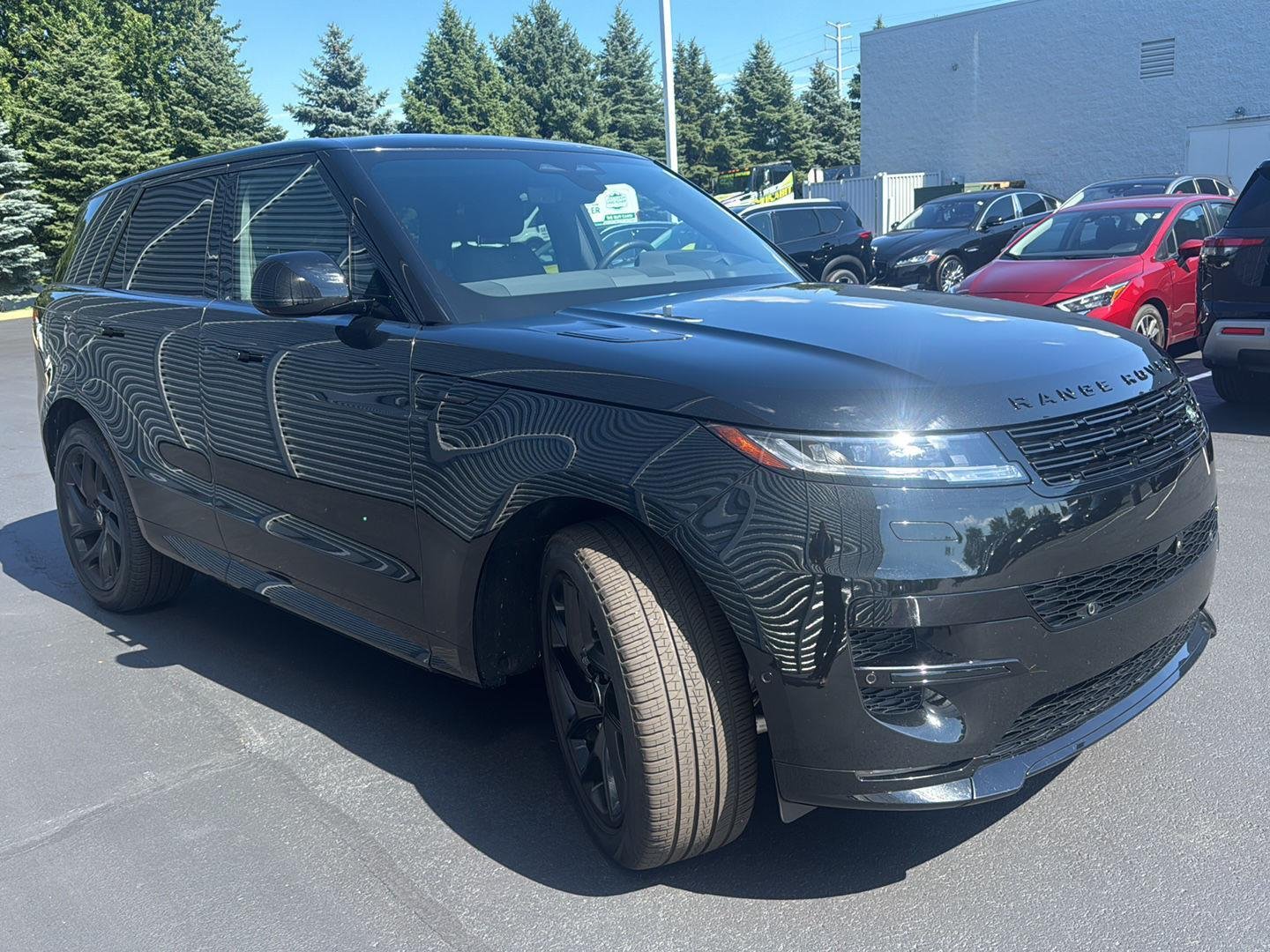 Certified Used 2025 Santorini Black Metallic Land Rover Dynamic SE image 3