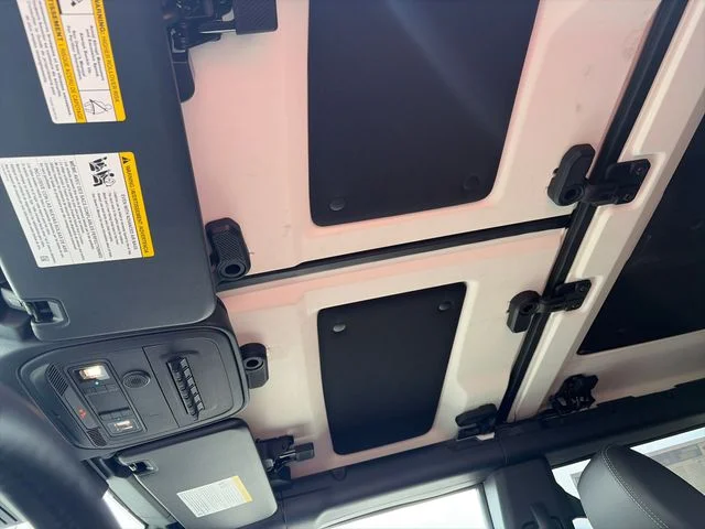 New 2026 Oxford White Ford Badlands® image 22