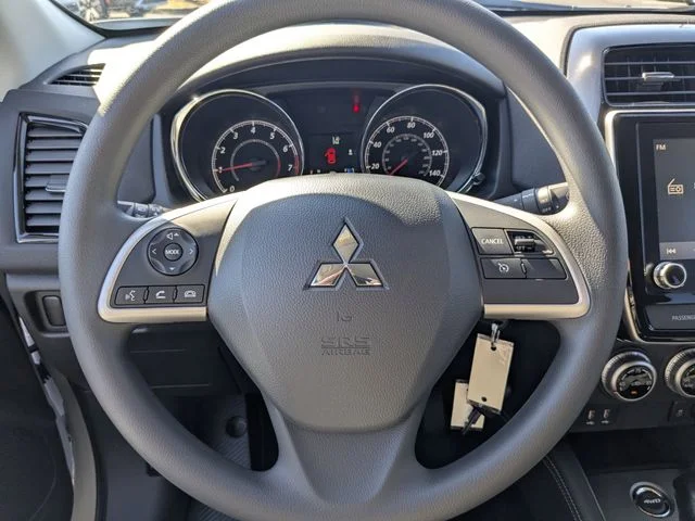 New 2026 White Mitsubishi ES image 30