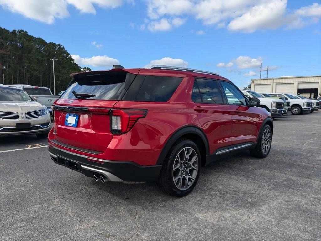 Certified Used 2025 Rapid Red Metallic Tinted Clearcoat Ford Platinum image 4