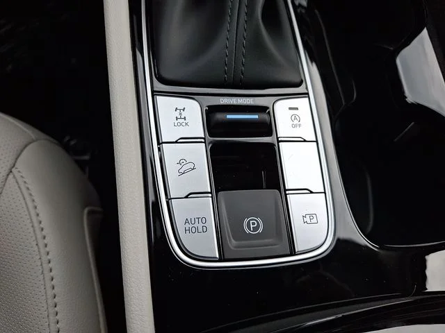 New 2026 White Hyundai SEL Plus image 20