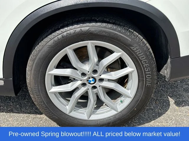 Used 2020 Black BMW xDrive40i image 14